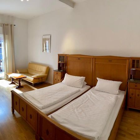 Gasthaus Zur Sonne 罗特翁特尔里特堡 外观 照片
