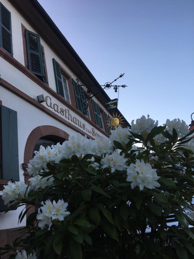 Gasthaus Zur Sonne 罗特翁特尔里特堡 外观 照片