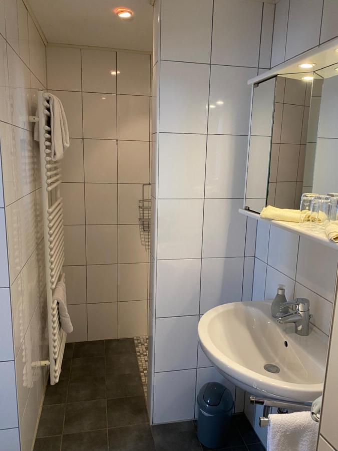 Gasthaus Zur Sonne 罗特翁特尔里特堡 外观 照片